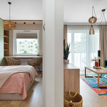 דירה Comfortable With Parking Close To The By Renters *