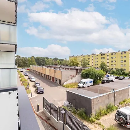 דירה Comfortable With Parking Close To The By Renters *